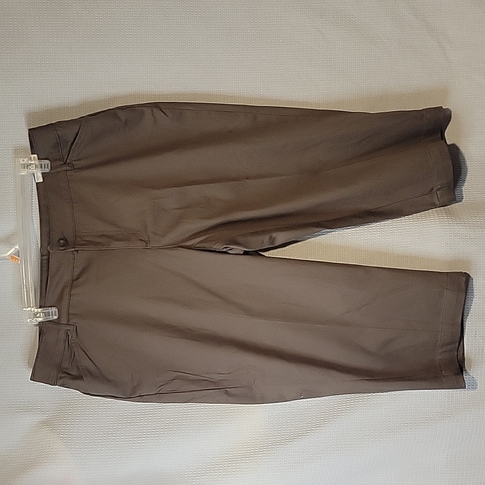 St. John's Bay Mid-Rise Capris
